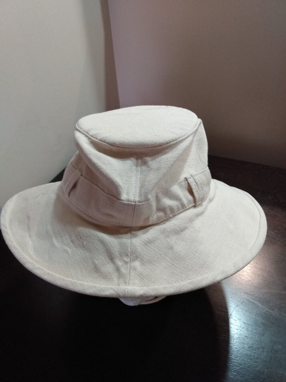 The Tilley Hemp Hat Size Medium Model TH9 Unisex